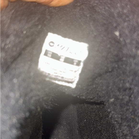 Hi-Tec Snow Boots - Picture 5 of 7